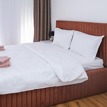 Nest Apartments Gjakova Eksteriør bilde