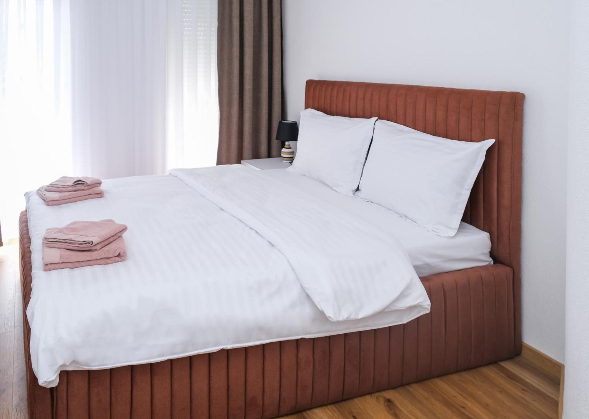 Nest Apartments Gjakova Eksteriør bilde