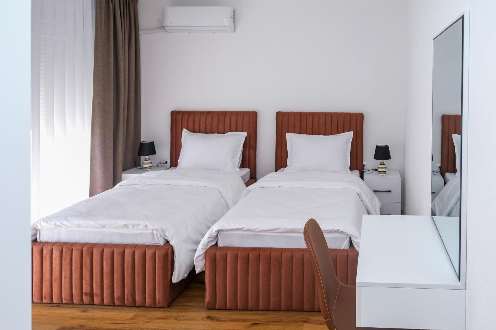 Nest Apartments Gjakova Eksteriør bilde