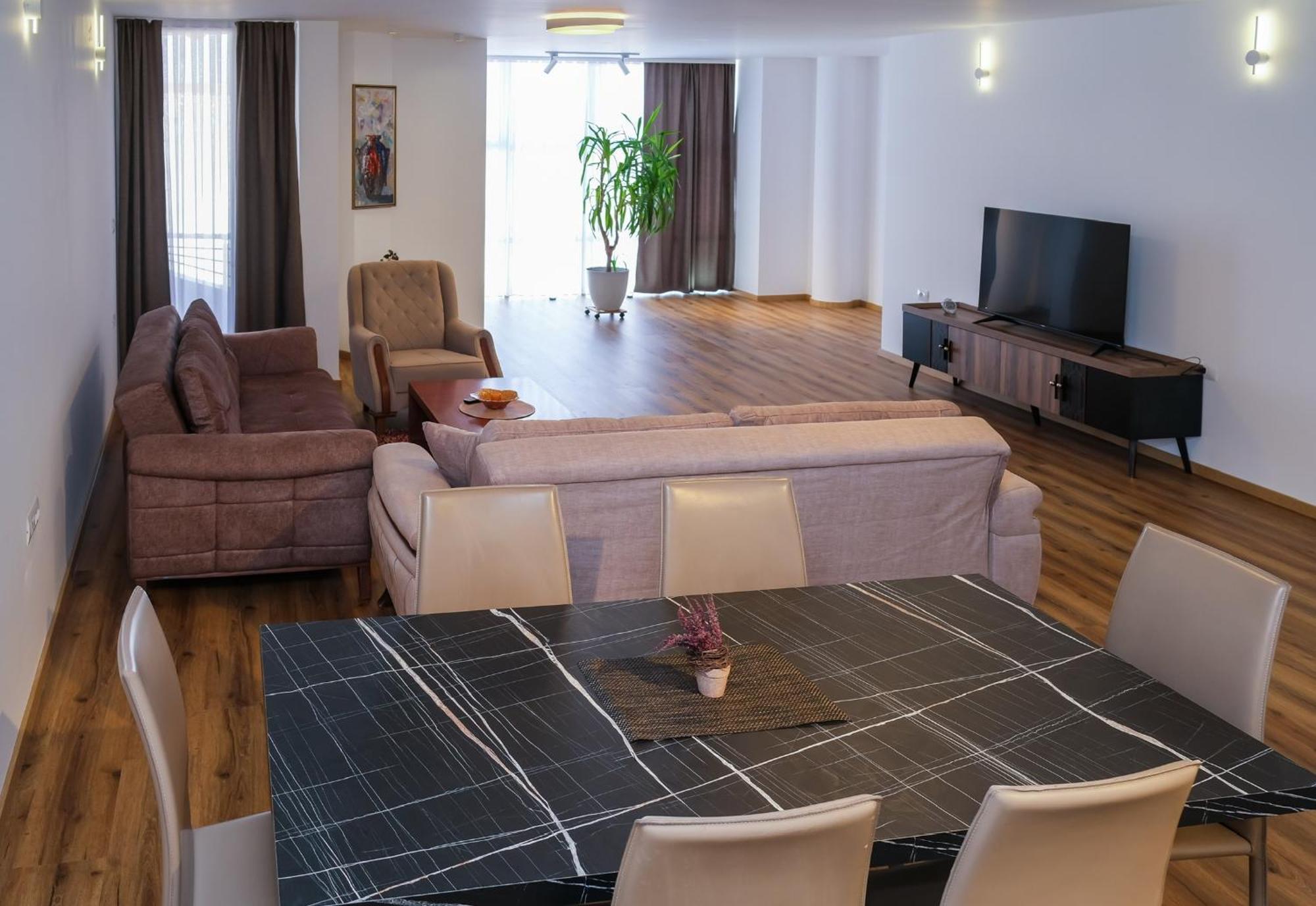 Nest Apartments Gjakova Eksteriør bilde