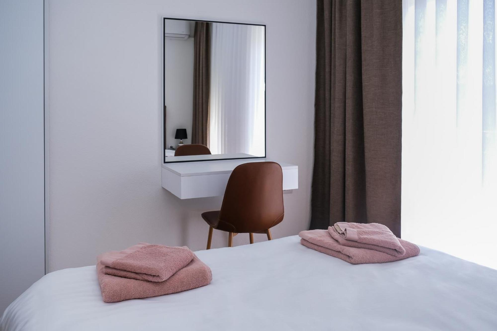 Nest Apartments Gjakova Eksteriør bilde