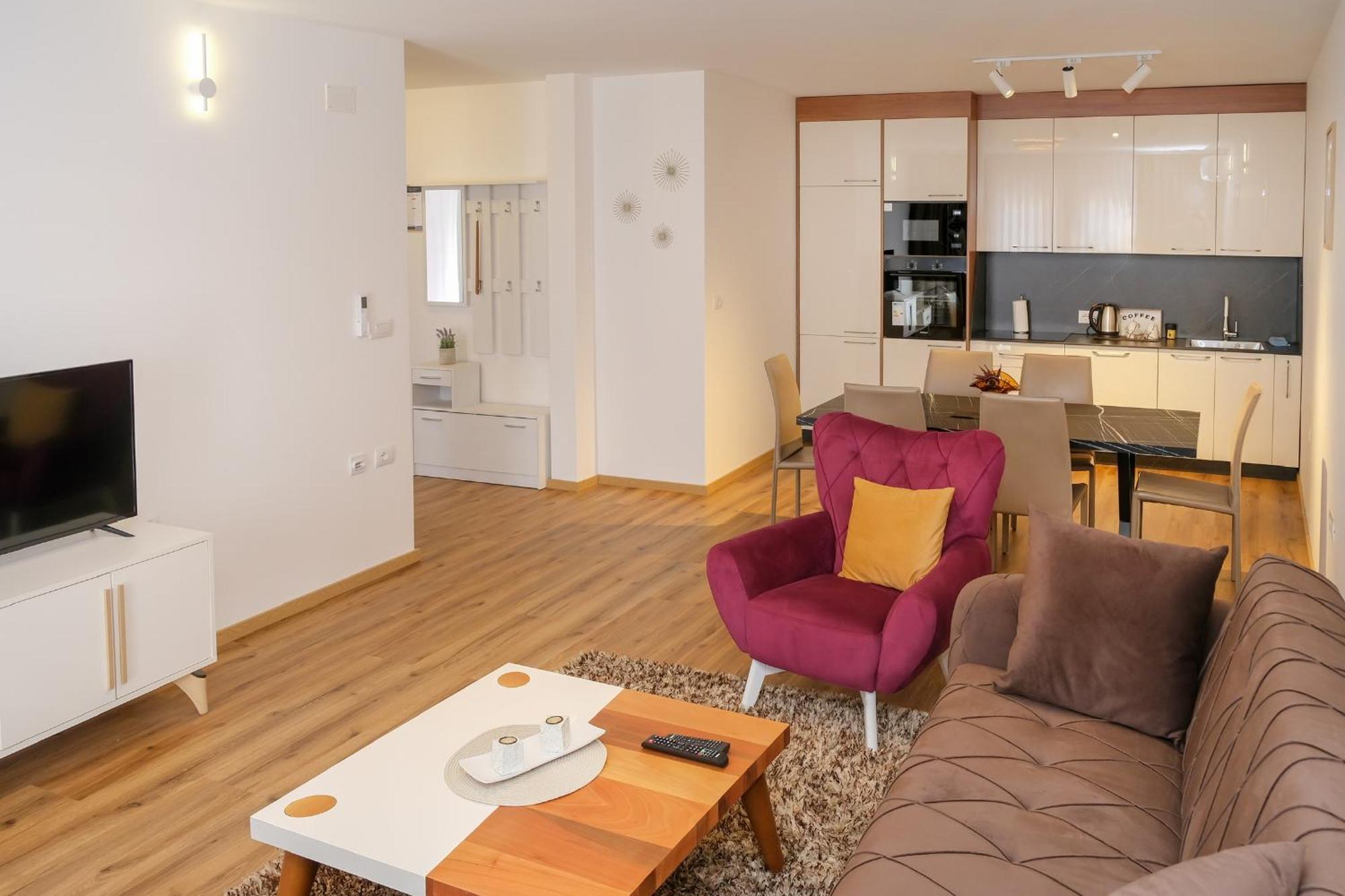 Nest Apartments Gjakova Eksteriør bilde